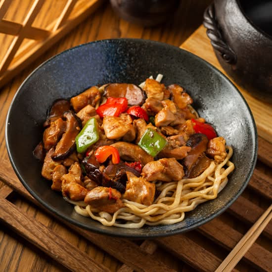 无骨黄焖鸡手工拉面 Yang's  Chicken  Boneless Hand-Pulled Noodles